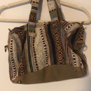 Embroidered style purse!